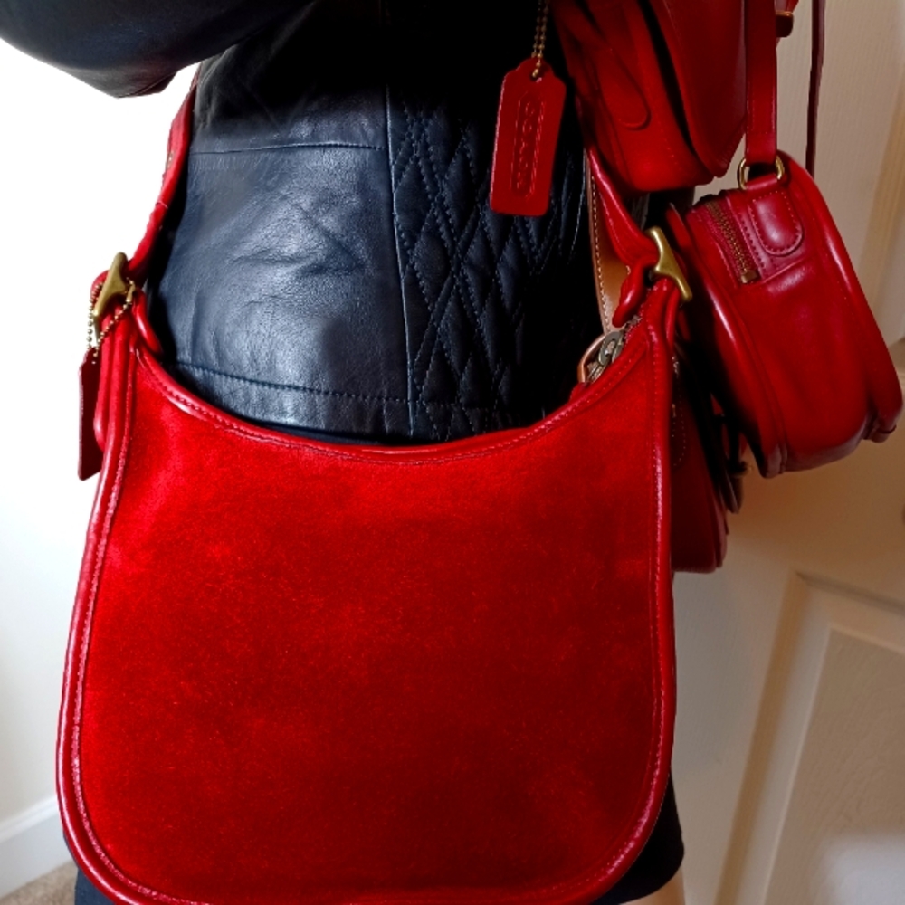 ADVERTISEMENT:@lorac2015 SELLING VINTAGE COACH RED BAGS - Picture 5 of 10